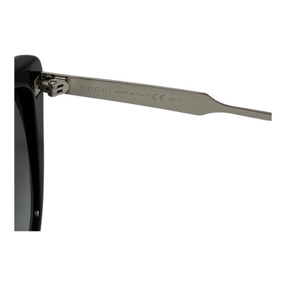Gucci Elegant Black Cat-Eye Sunglasses - Picture 7 of 9